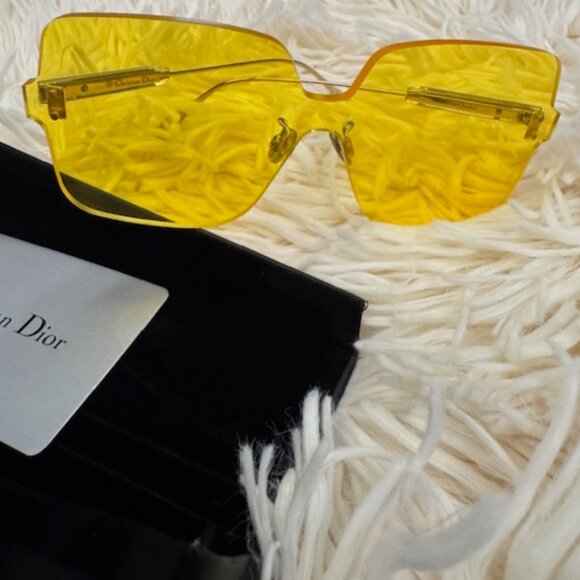 Dior Yellow sunglasses - Picture 3 of 8